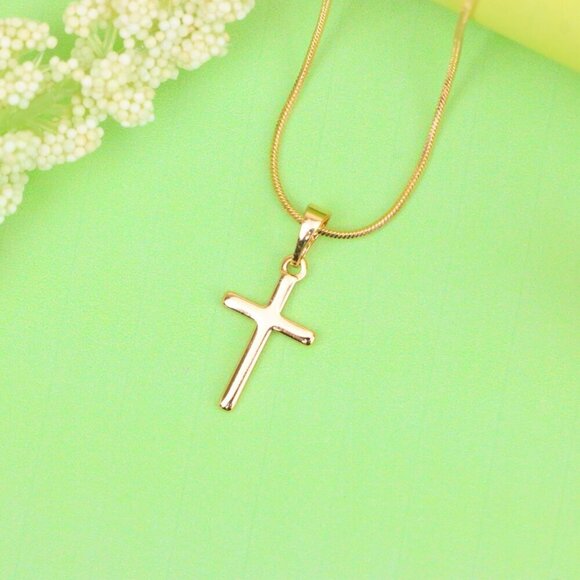 "Minimalist Rose Gold Cross Pendant in Smooth Finish, XPPT1834 - Picture 3 of 13